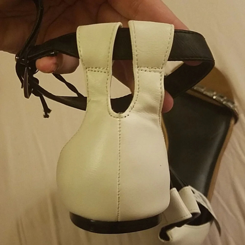 Express NWT Black and White Sandals with Ankle Buckle Size 8